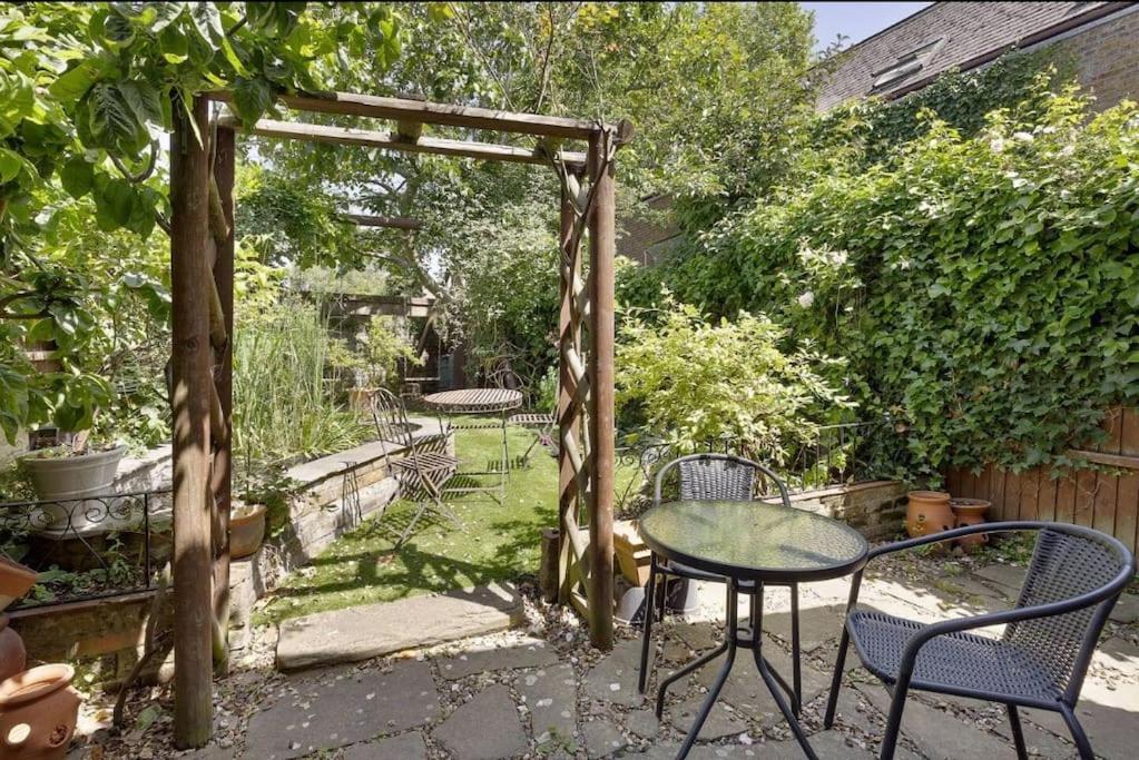 Windsor/Legoland/Ascot Charming 3Br Home In Centre المظهر الخارجي الصورة